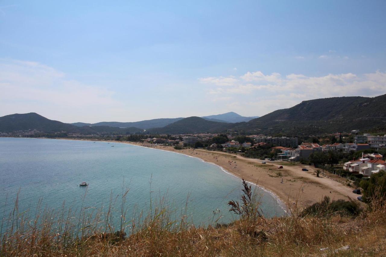Litsa Villa Nea Iraklitsa Екстериор снимка